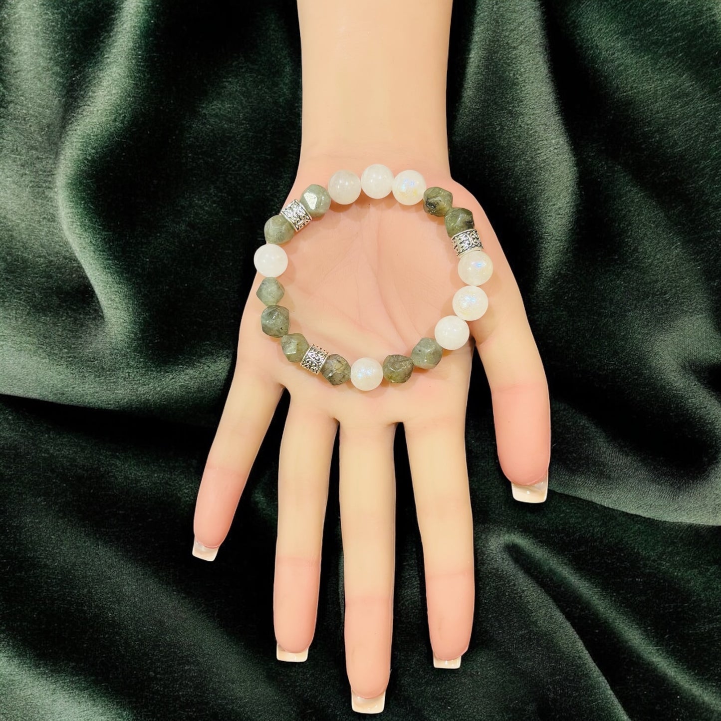 Moonstone and faceted Labradorite Bracelet