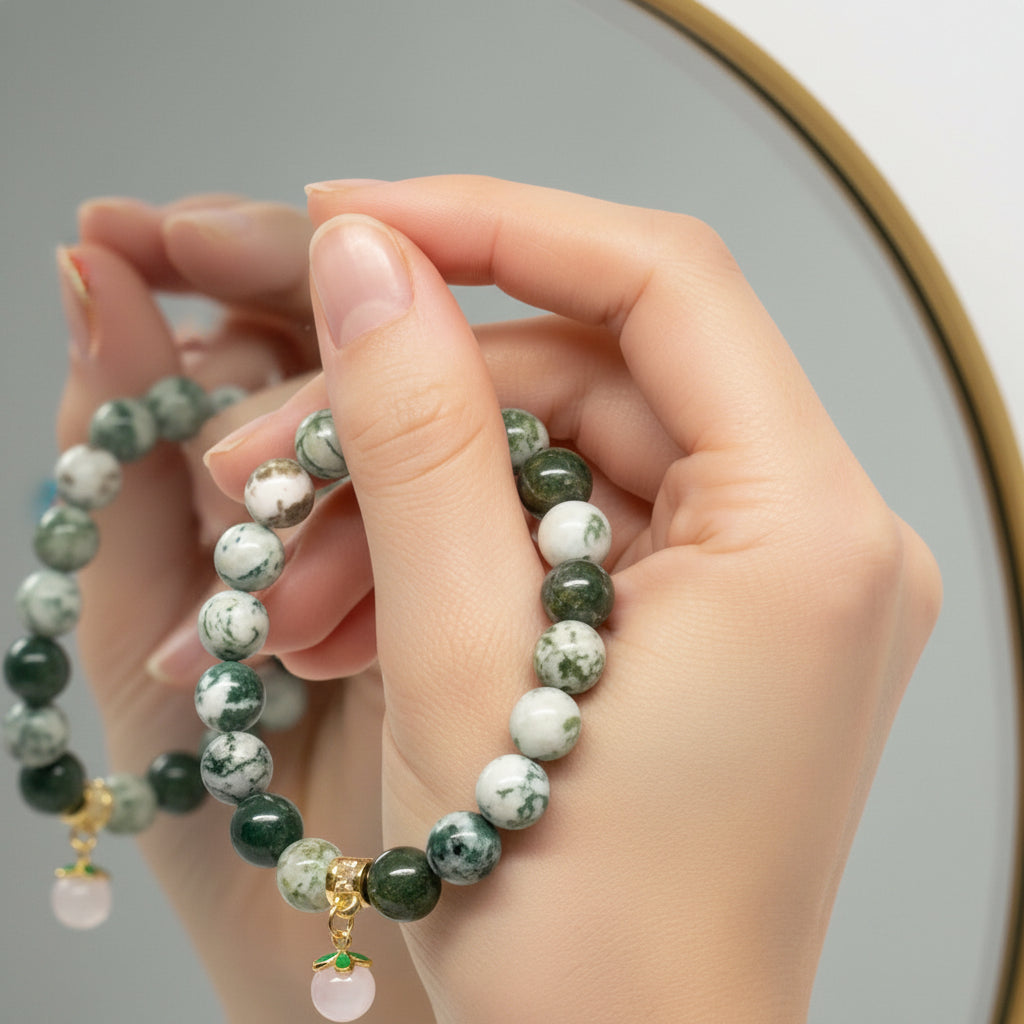 Stone bracelet of green tree agate for clarity and peace
